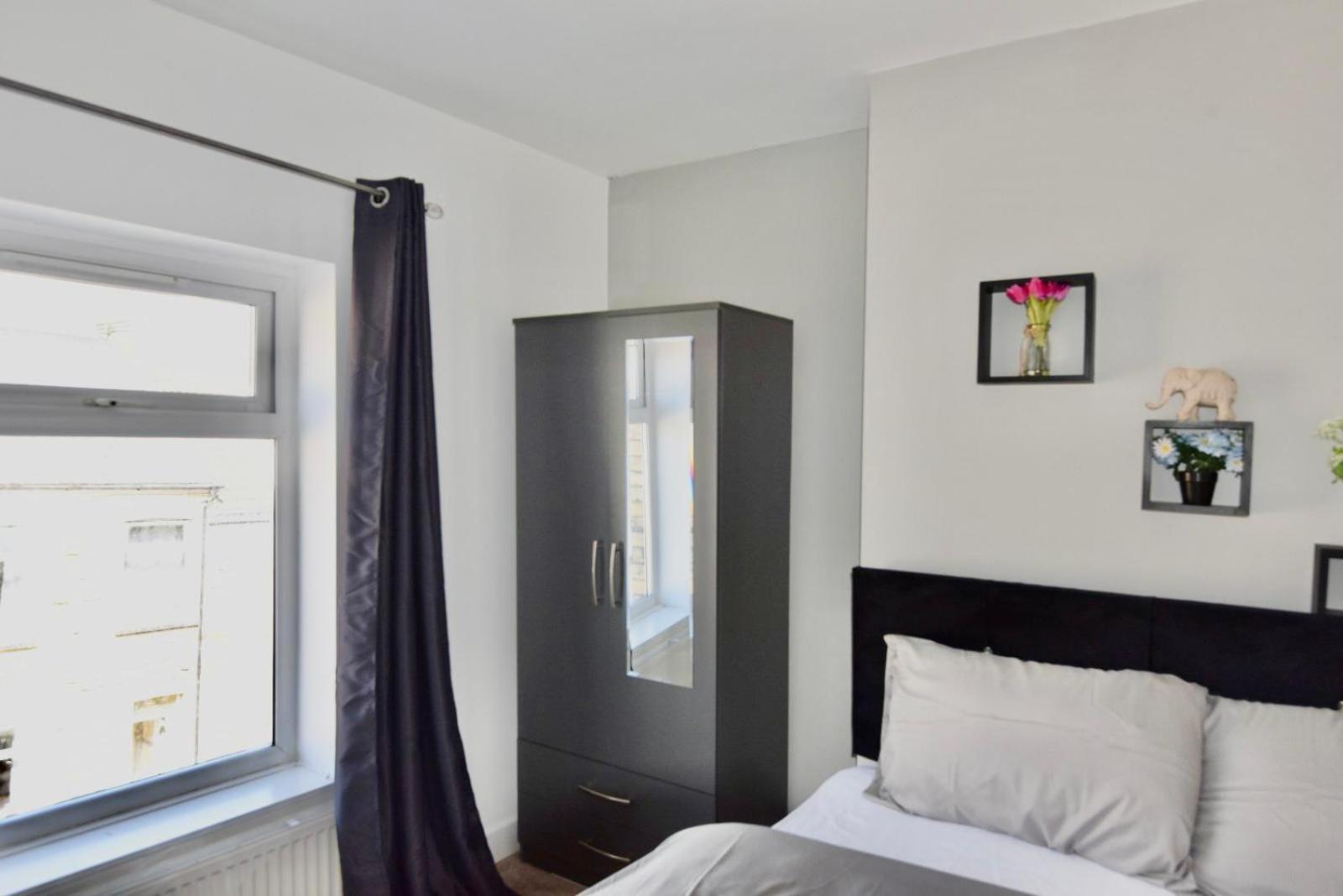 Вилла Come On In Lucas Street Newport Train Station Sleep Upto 8 Экстерьер фото