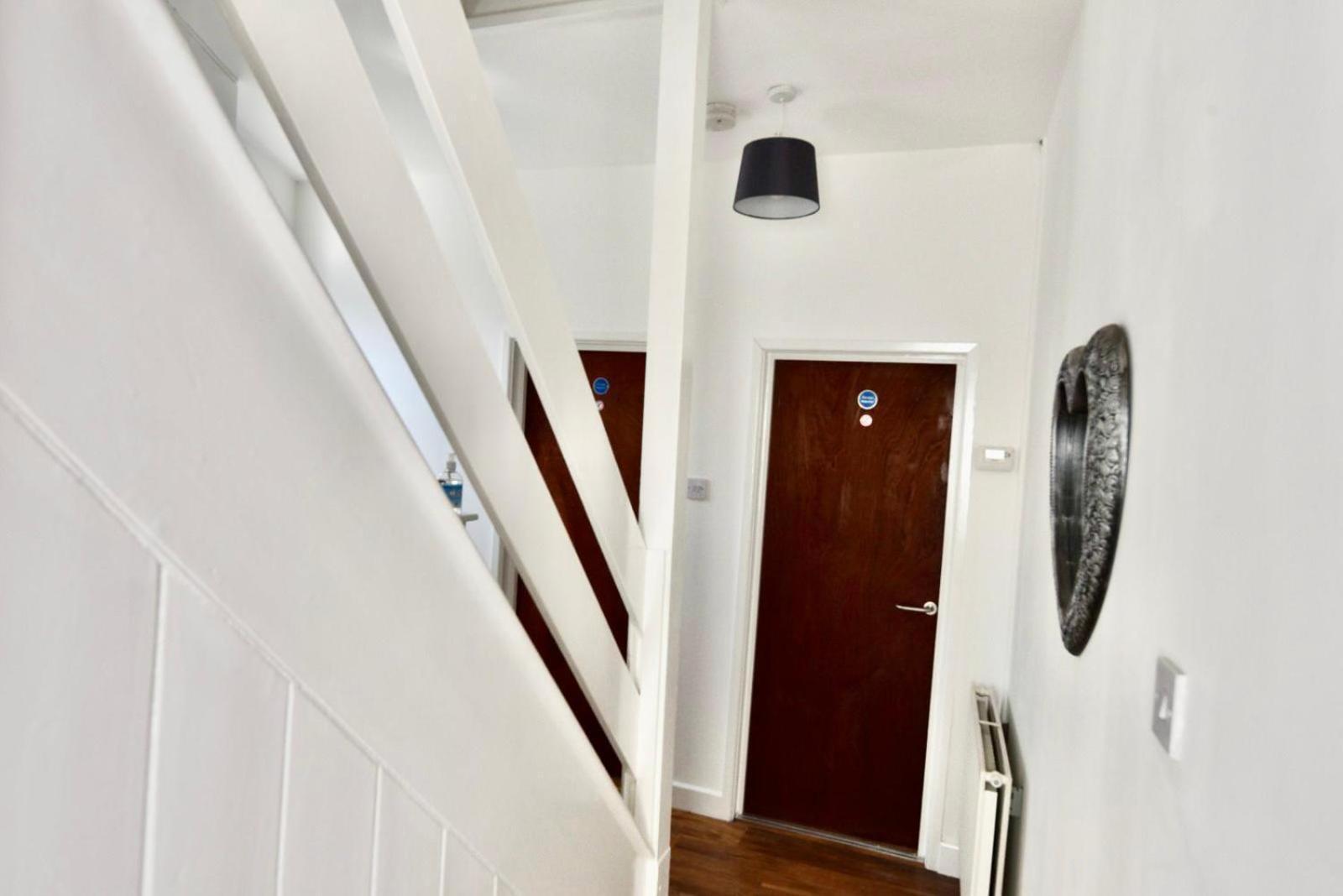 Вилла Come On In Lucas Street Newport Train Station Sleep Upto 8 Экстерьер фото